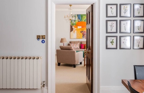 Frognal and Fitzjohns Apartment | The Hampstead Haven S