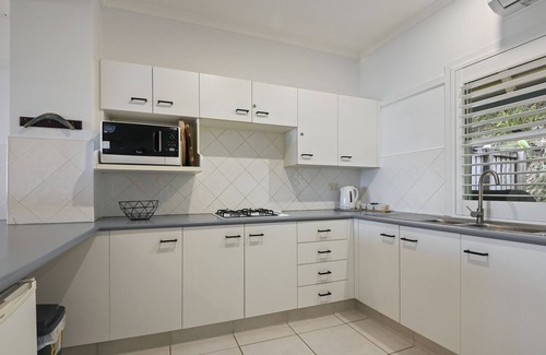 Brisbane Waterfront House | The Hamptons at Villa 43