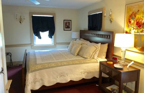 Andover Bed & Breakfast | The Hann Homestead Inn