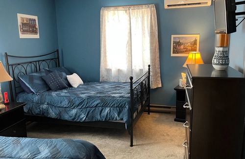 Locust Lake Village Ski Chalet | The Happy Hideaway-A Family & Pet-Friendly Air-Conditioned Cabin in Locust Lake