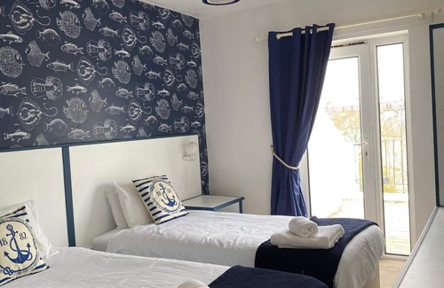 Cemaes Bay Hotel | The Harbour Hotel