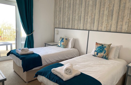 Cemaes Bay Hotel | The Harbour Hotel