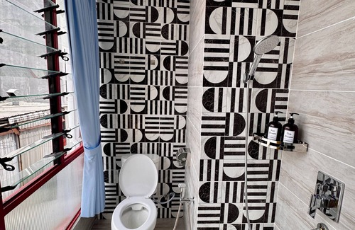 Historic George Town Hotel | The Harbour