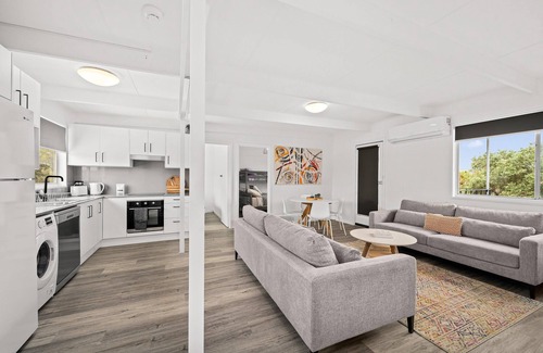 Silver Sands House | The HardyOne ~ Aldinga Beach - Stunning Abode in Serene Silver Sands