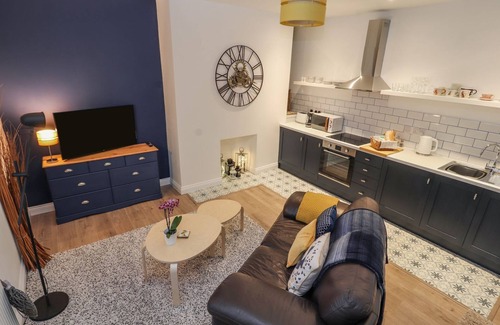 Church Minshull Cottage | THE HARE, romantic, luxury holiday cottage in Worleston