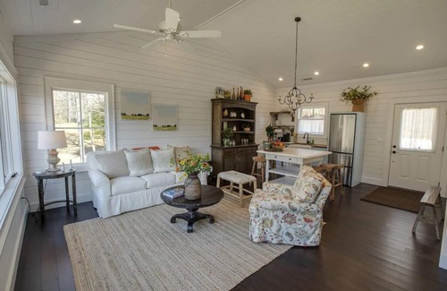 Scaly Mountain Cottage | The Harvest House Cottage - Mountain Vineyard Getaway