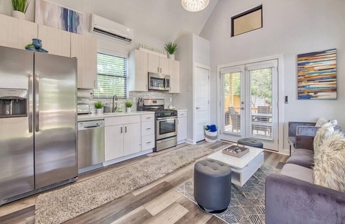 Waynesville House | The Haven @ Water 65 - Tiny Home walk to Downtown