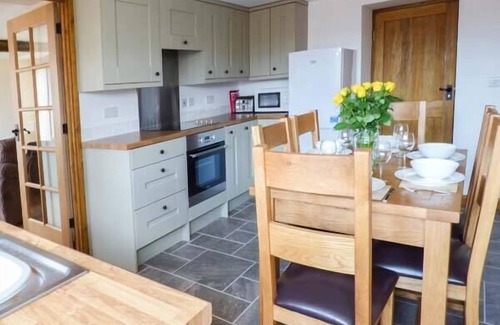 Oswestry House | THE HAYLOFT, family friendly, luxury holiday cottage in Llanyblodwel