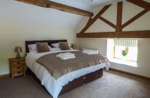 Oswestry House | THE HAYLOFT, family friendly, luxury holiday cottage in Llanyblodwel