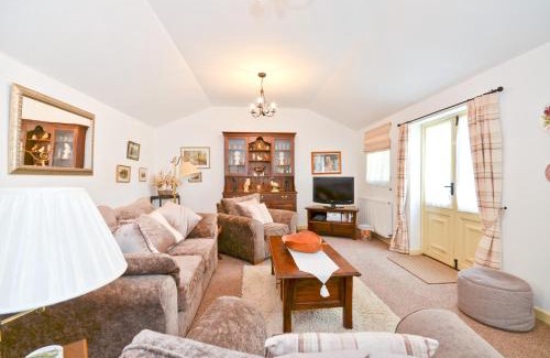 Sandown House | The Hayloft