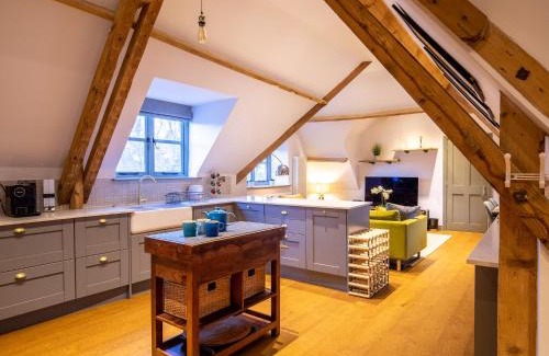 Winchcombe House | The Hayloft
