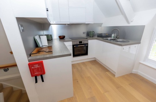 Noss Mayo House | The Hayloft - Perfect place to escape to in Noss Mayo