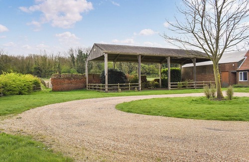 St Margaret's at Cliffe Cottage | The Hayloft - UK46186
