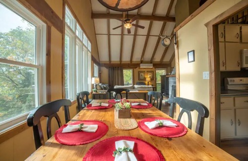 Robbinsville Cabin | THE HEAD REST at Deals Gap, Tail of the Dragon Mountain Retreat!
