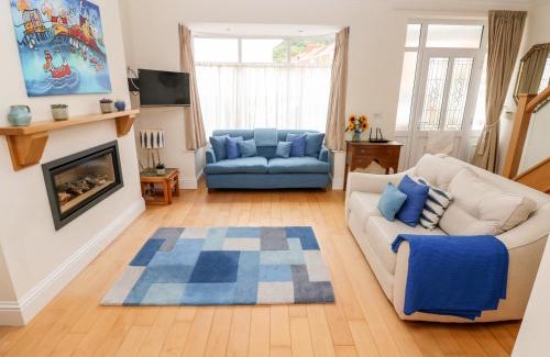 Mumbles House | The Headlands - Gower