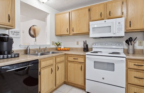 Coliseum Central House | The Heart ❤️ of Hampton- Walking Distance To Mall, Hospital, Coliseum