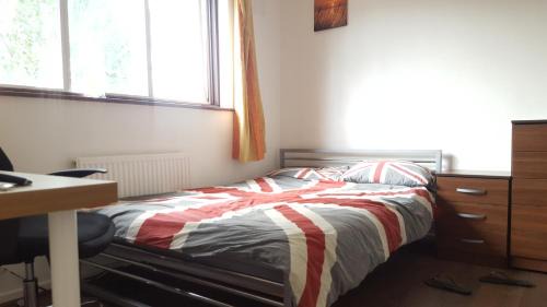 Stratford and New Town Hotel | The Heart Of Stratford.!