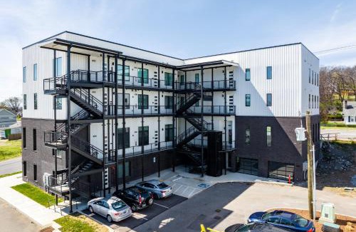 Nashville House | The Heights by AvantStay Modern Condo Minutes from Broadway