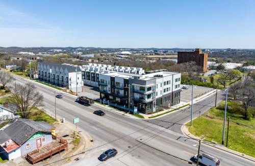 Nashville House | The Heights by AvantStay Modern Condo Minutes from Broadway