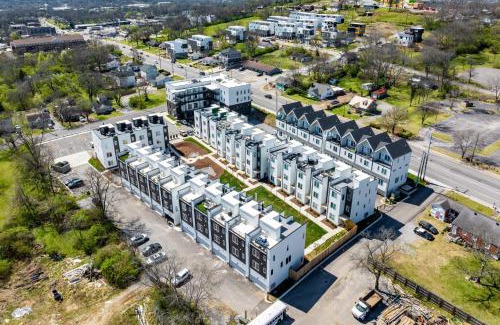 Nashville House | The Heights by AvantStay Modern Condo Minutes from Broadway