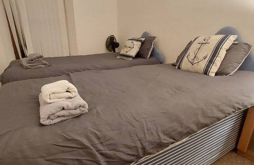 Pembroke Dock Bed & Breakfast | The Helm