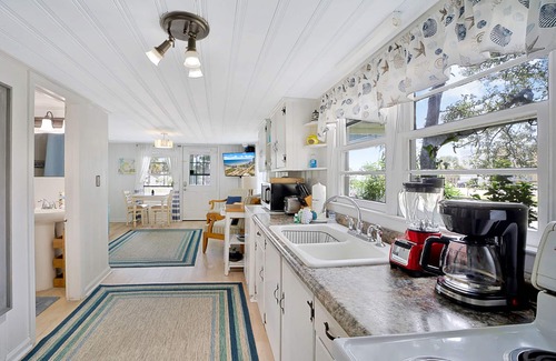 Downtown Myrtle Beach Cottage | The Hemingway Cottage at 2nd Ave