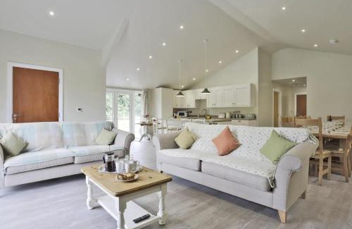 Beccles House | The Hen House