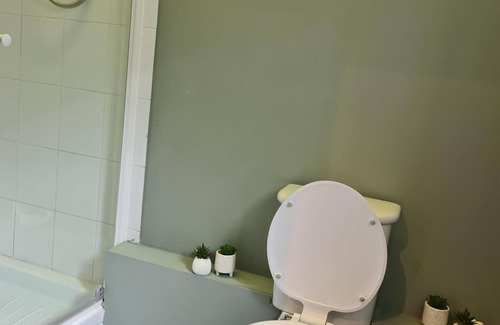 Hednesford Hotel | The Hen House