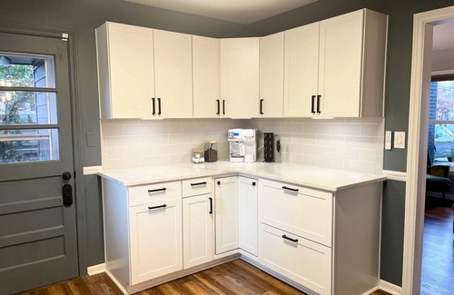 Greensboro House | The HendrixnConvenient, cozy, updated 3 bedroom ranch
