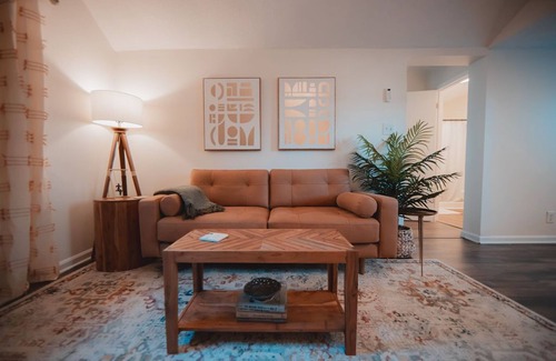 Cleveland House | The Hepburn House, a charming 1-bedroom near Lee University and the Ocoee River