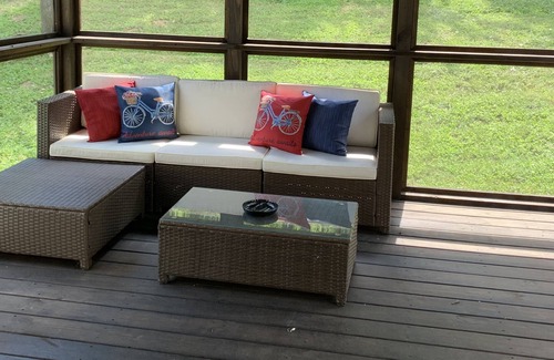 Tulip Grove House | The Hermitage Happy Place