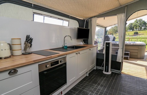 Llandrindod Wells Cottage | The Heron