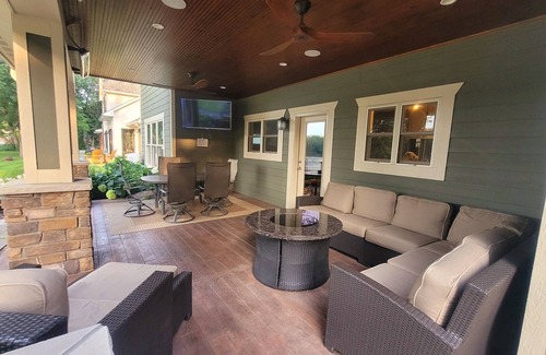 Hastings House | The Heron House – Modern riverfront retreat near downtown Hastings