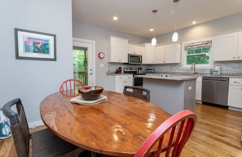 Weaverville House | The Hidden Gem | A Luxury Mountain Getaway