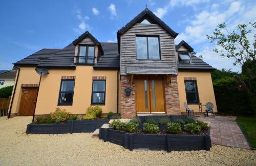 Stroud House | The Hidden House