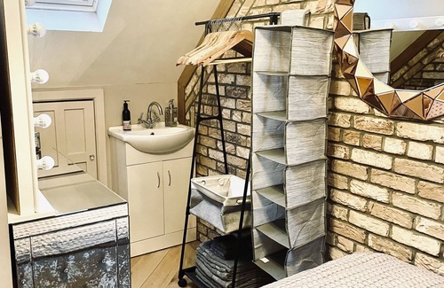 Barlby Cabin | The hide away more than you think with a hot tub out door pizza oven plus more