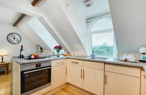 West Down House | The Hide - One Bedroom House, Sleeps 2