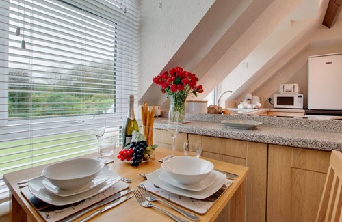 West Down House | The Hide - One Bedroom House, Sleeps 2