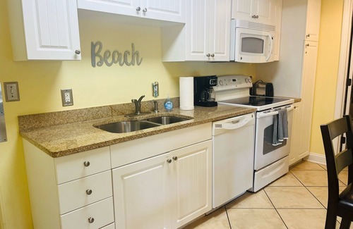 North Litchfield Beach Condo | The Hideaway at Pawleys