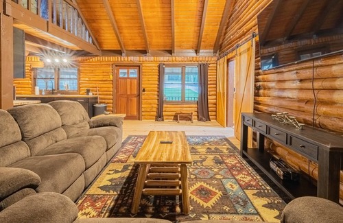 Gumlog Cabin | The Hideaway Cabin at Hartwell