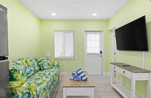 Sanibel House | The Hideaway Cottage at Palmview Inn of Sanibel