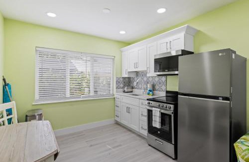 Sanibel House | The Hideaway Cottage at Palmview Inn of Sanibel