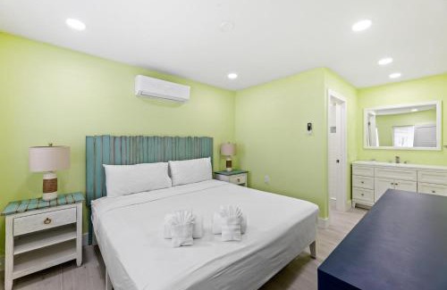 Sanibel House | The Hideaway Cottage at Palmview Inn of Sanibel