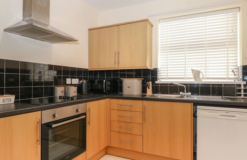 Southsea Cottage | THE HIDEAWAY, family friendly, character holiday cottage in Southsea