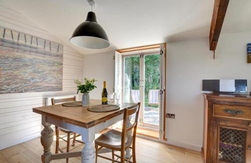 Worth House | The Hideaway
