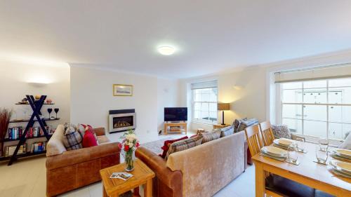 Sidmouth Apartment | The Hideaway