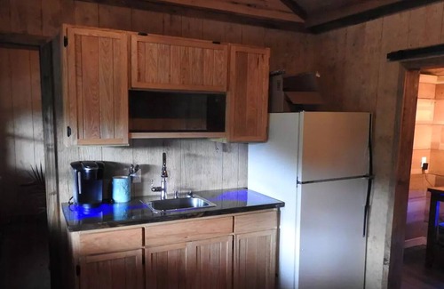 Alix Cabin | The Hideaway @ Horsehead Lake