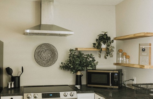 Bidwell Apartment | The Hideaway House