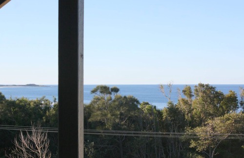 Angourie Apartment | The Hideaway in Angourie | Hear the waves from Spooky's Beach