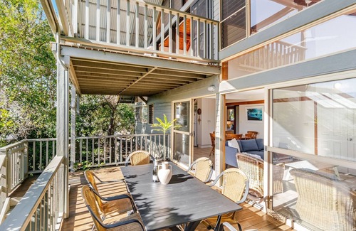 Angourie Apartment | The Hideaway in Angourie | Hear the waves from Spooky's Beach